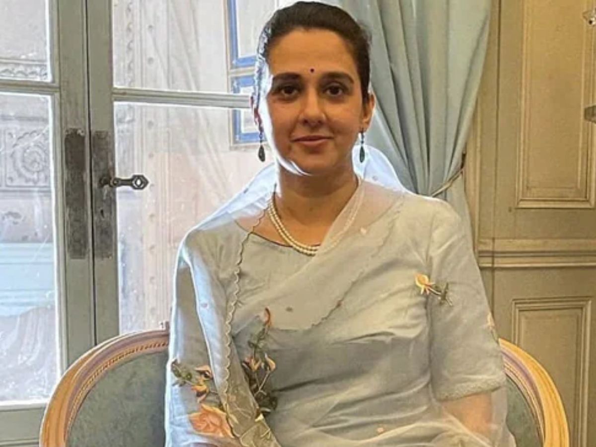 Maharani Radhikaraje: Grace in Simplicity