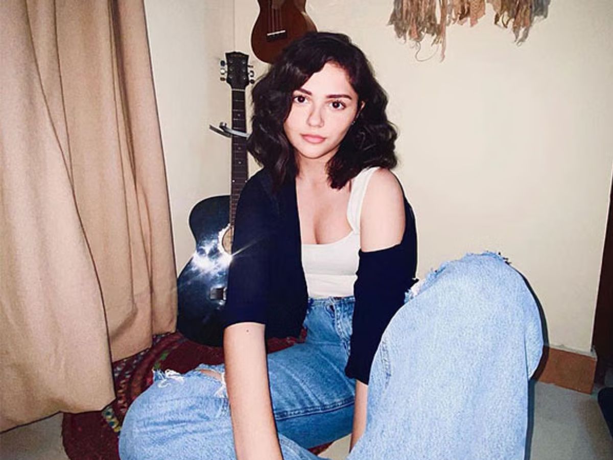 Is Aneet Padda Nepo kid?