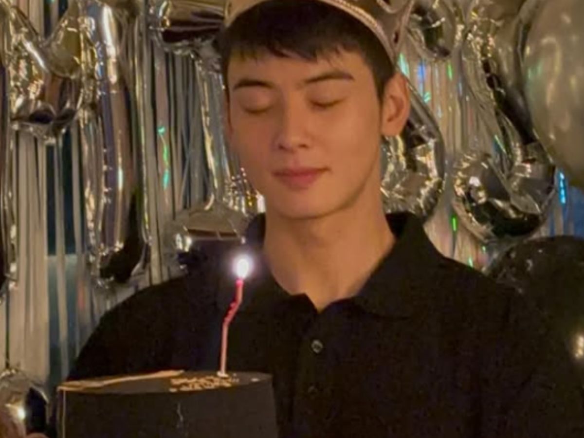 Cha Eun-Woo Farewell Cake
