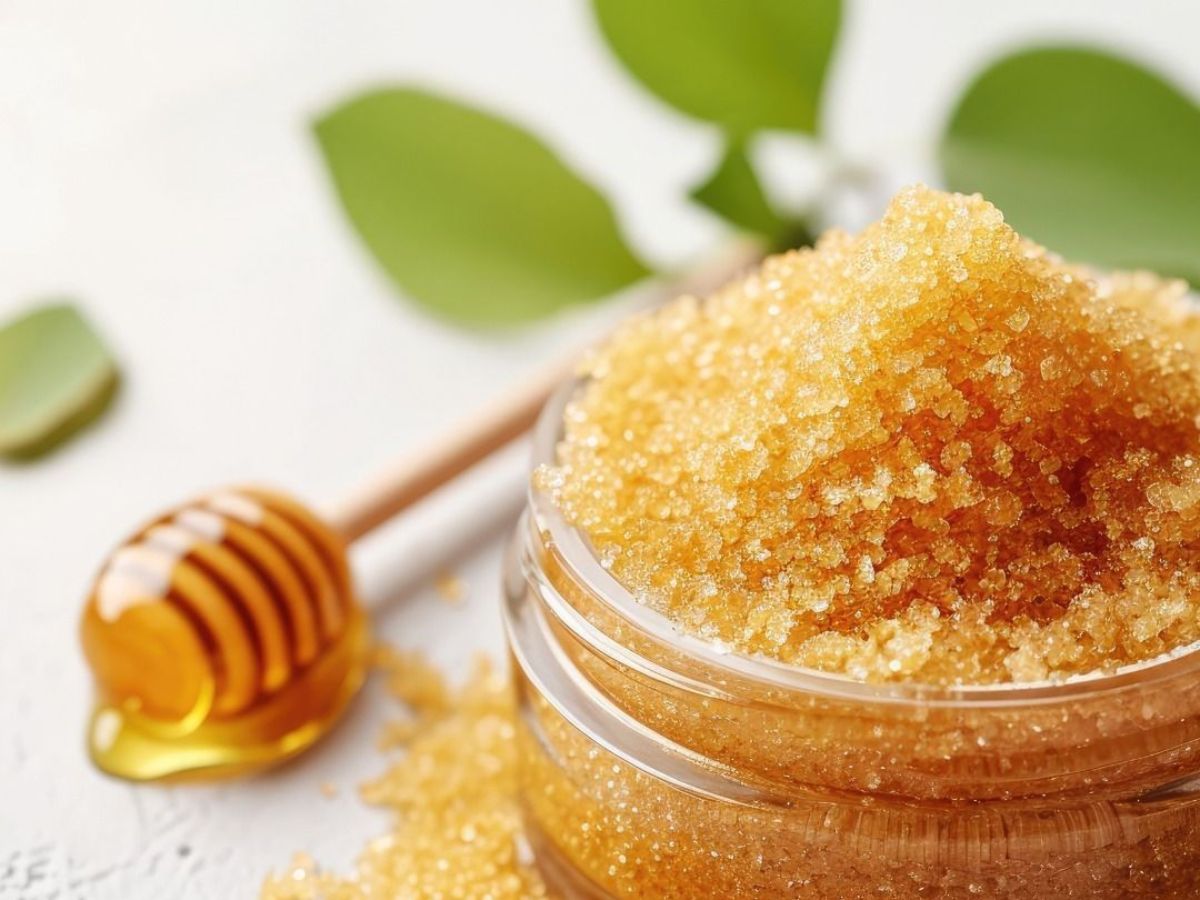 Banana and Honey Scrub
