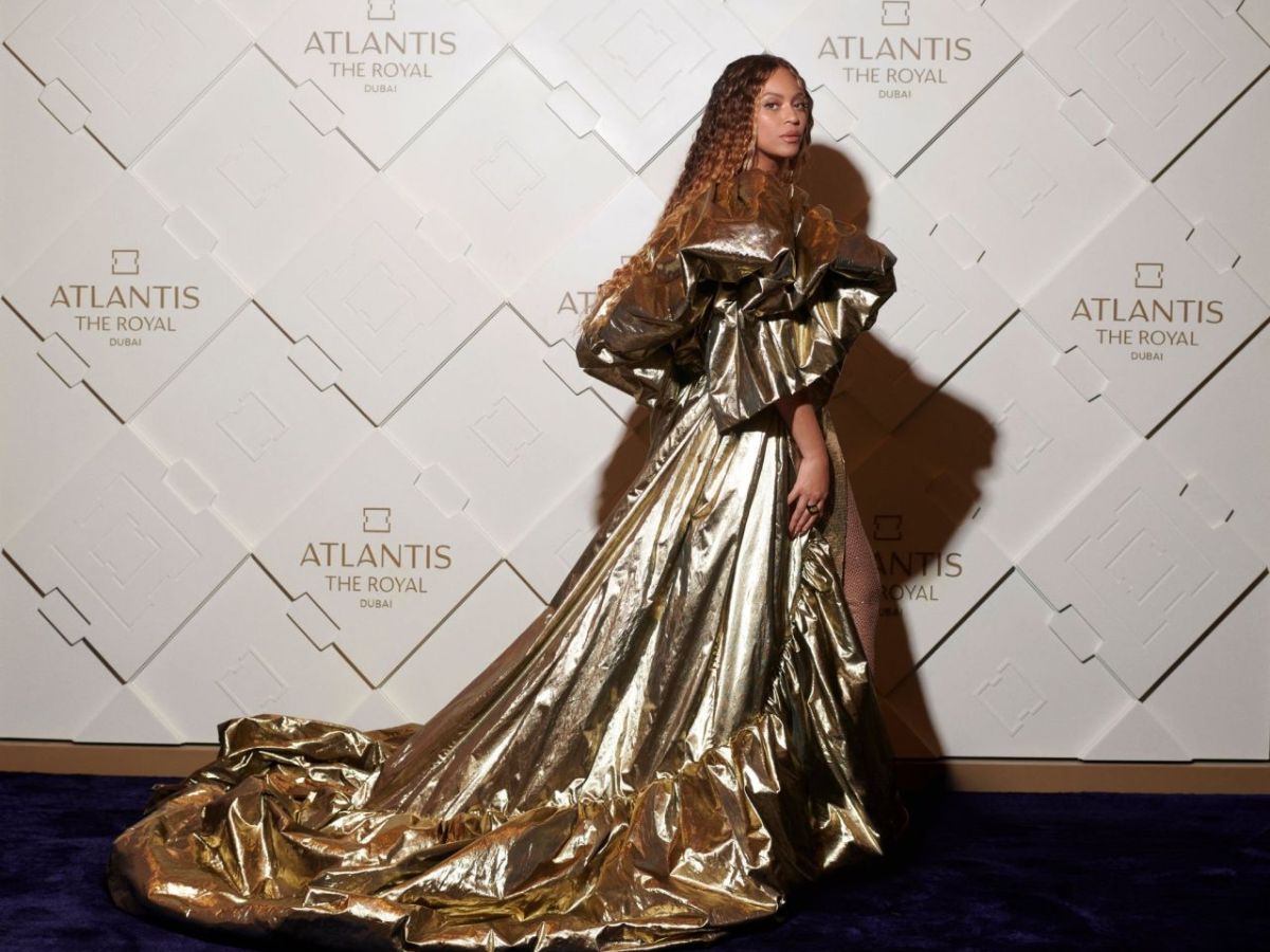 Defined curls and shine