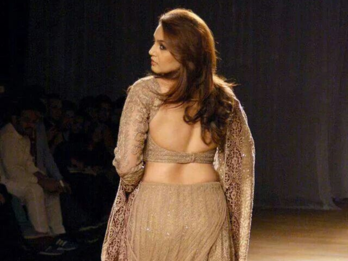 Golden Runway Elegance