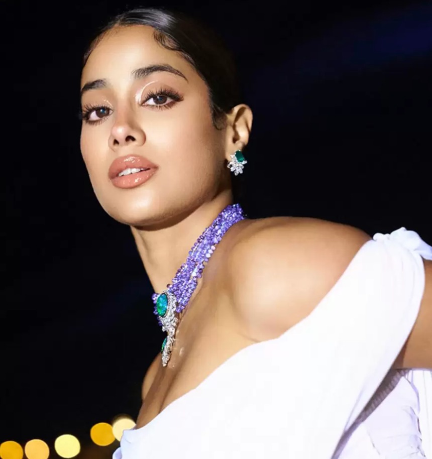 Janhvi Kapoor Shines Bright