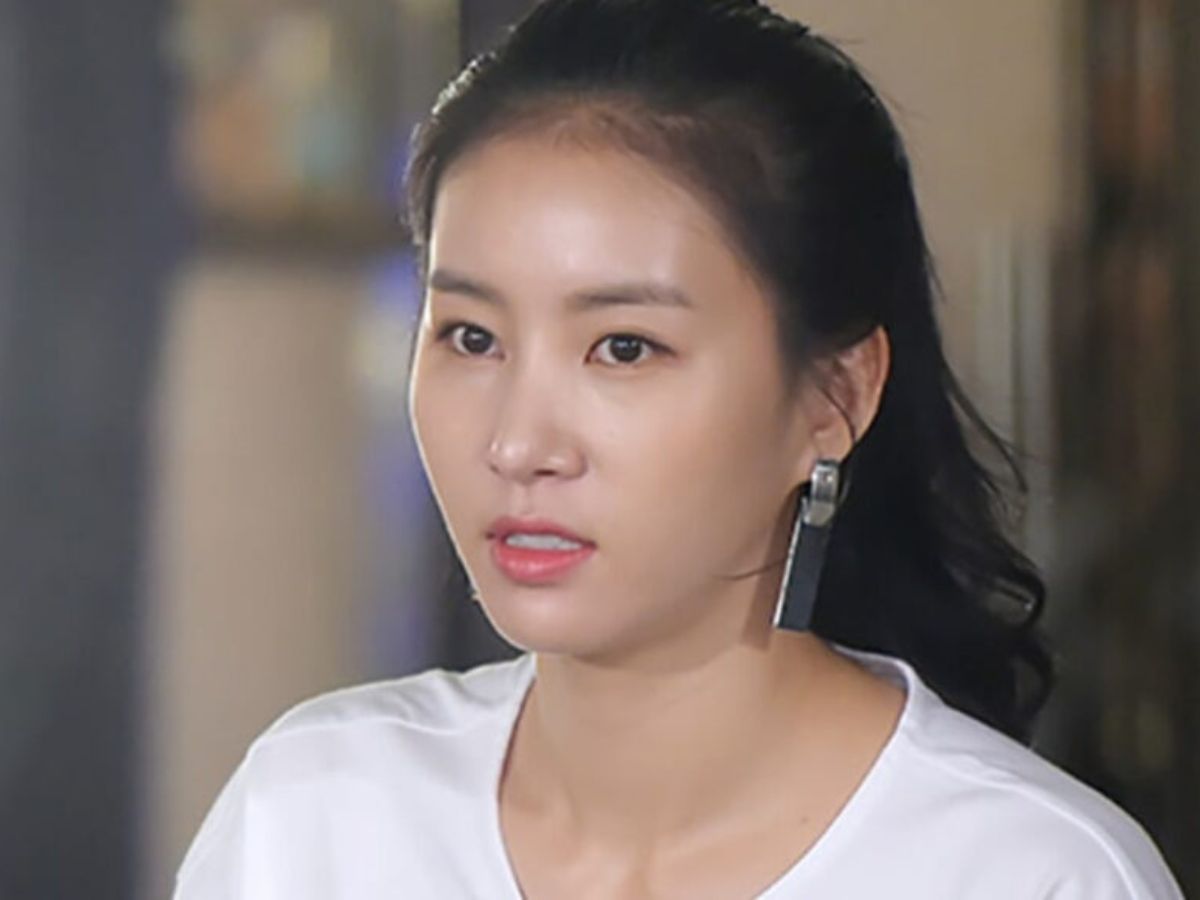 Kim Jung-min- 23 years old