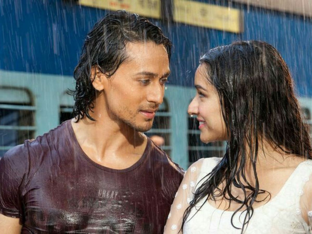 Baaghi- Shraddha Kapoor wet in rain