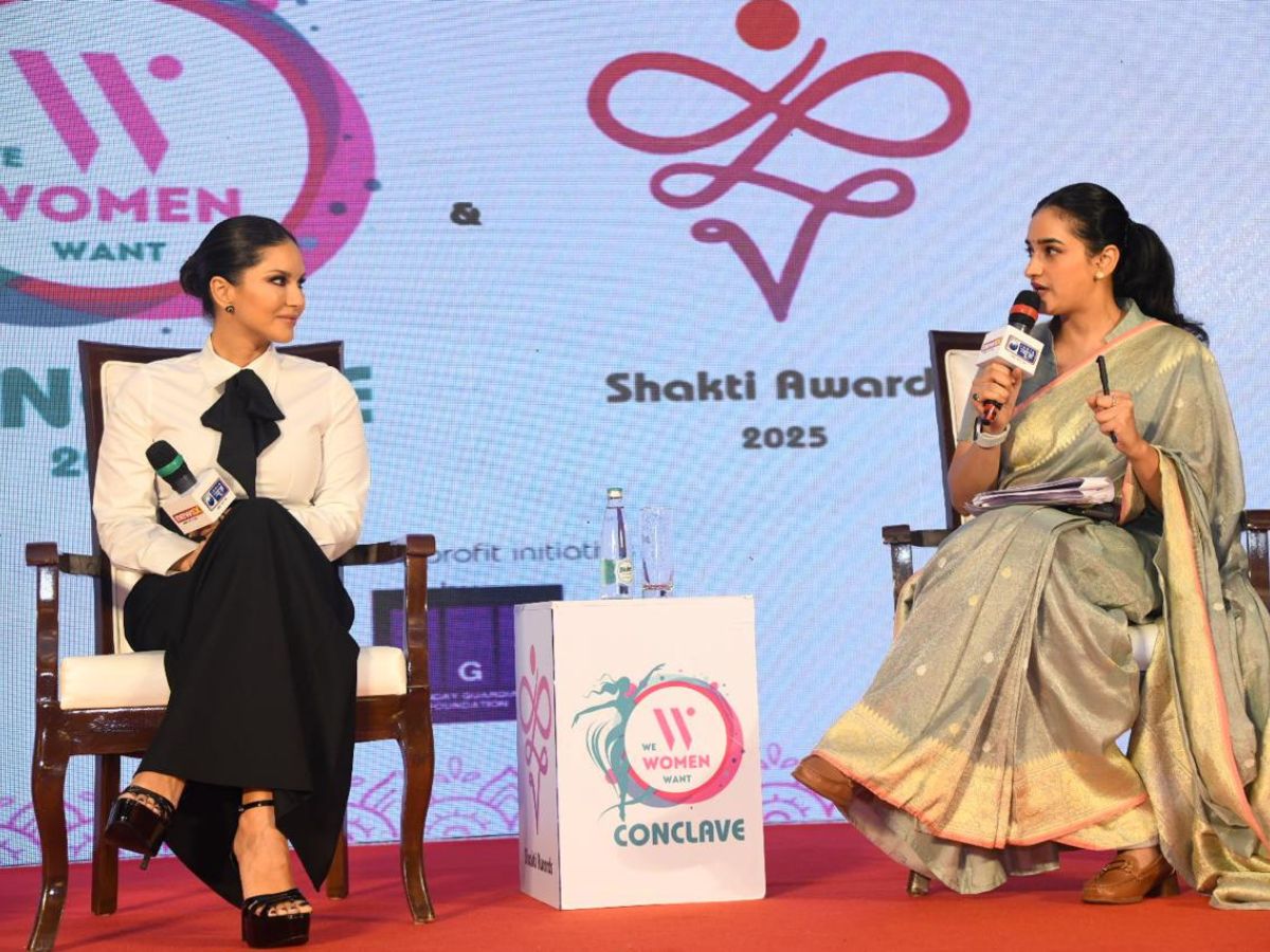 Sunny Leone's makeup at We Women Want 2025