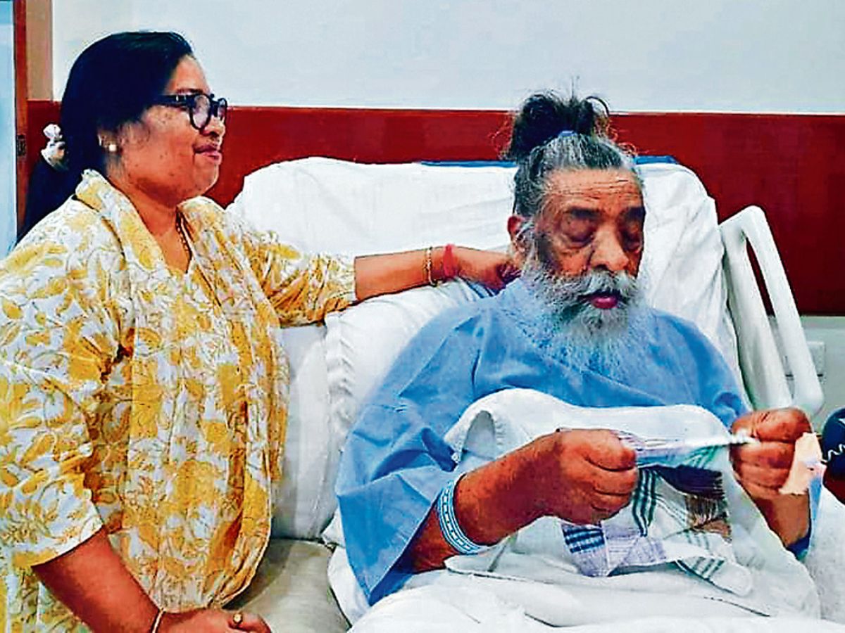 Ranveer Singh, Anushka Sharma, and Virat Kohli