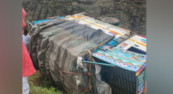 Seven People Killed, Several Injured After Van Going To Kundeshwar Temple Falls Into A Gorge