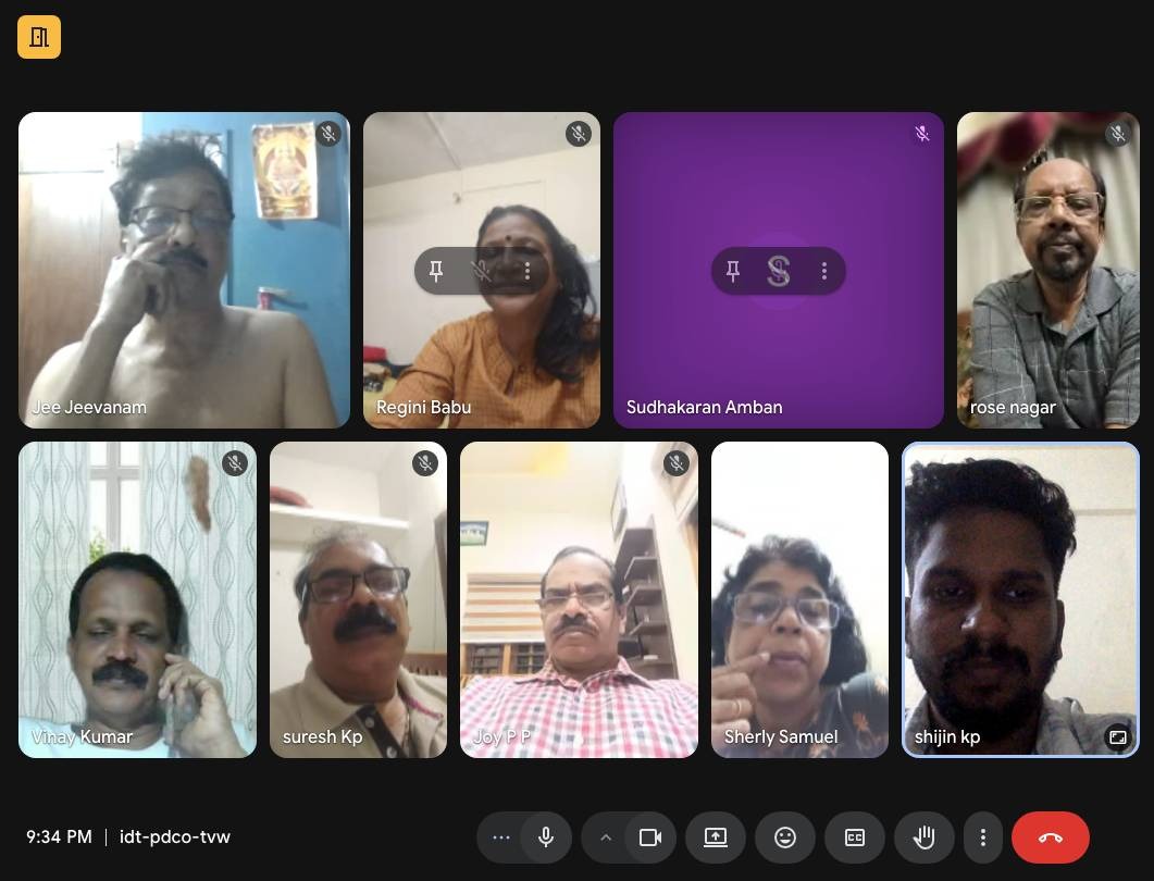 aged-55-and-above-these-how-old-are-you-seniors-in-kerala-are-mastering-ai-and-breaking-stereotypes Shijin, the founder of How Old Are you Community is organising AI course.
