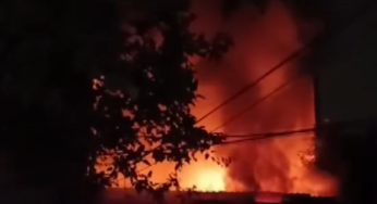 Breaking: Fire Erupts At Inderlok Shoe Market, Efforts Underway To Control The Blaze