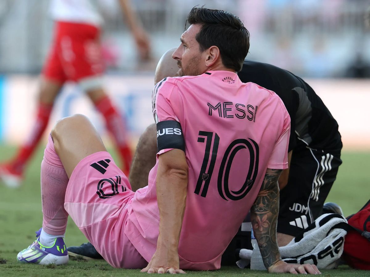 Sports News- Messi Abandons Leagues Cup Game Earlier due to Hamstring pain as Inter Miami Goes Through