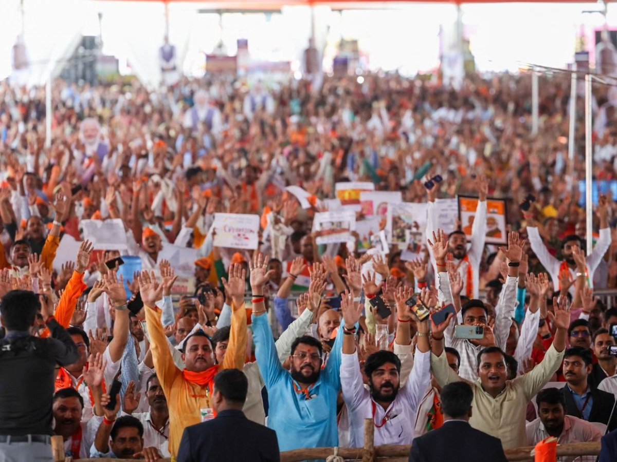 PM Modi’s Visit to Varanasi: Prime Minister Releases PM-Kisan Samman Nidhi Instalments, Warns Pakistan Of BrahMos Missiles