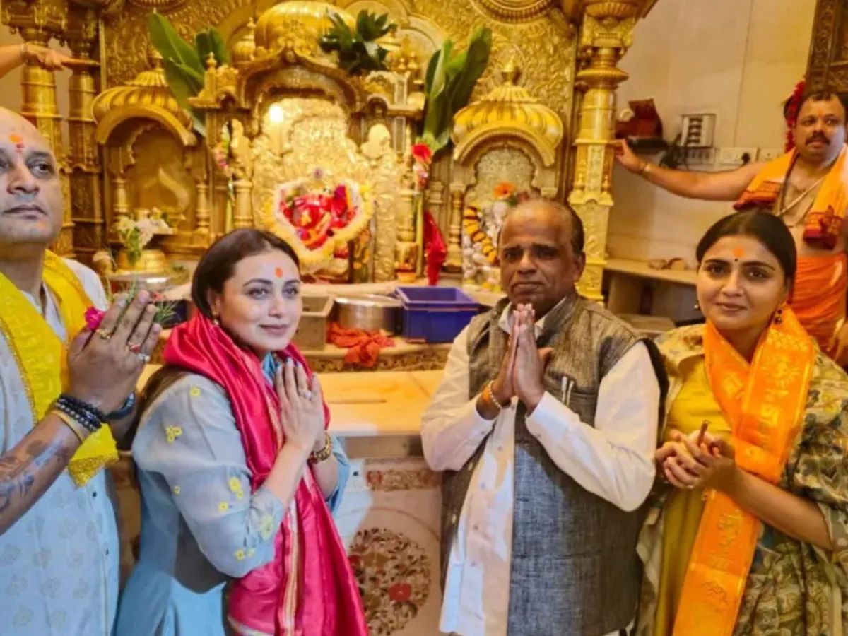 Entertainment News- Rani Mukerji Visits Siddhivinayak Temple in Mumbai after being Honored with First National Film Award
