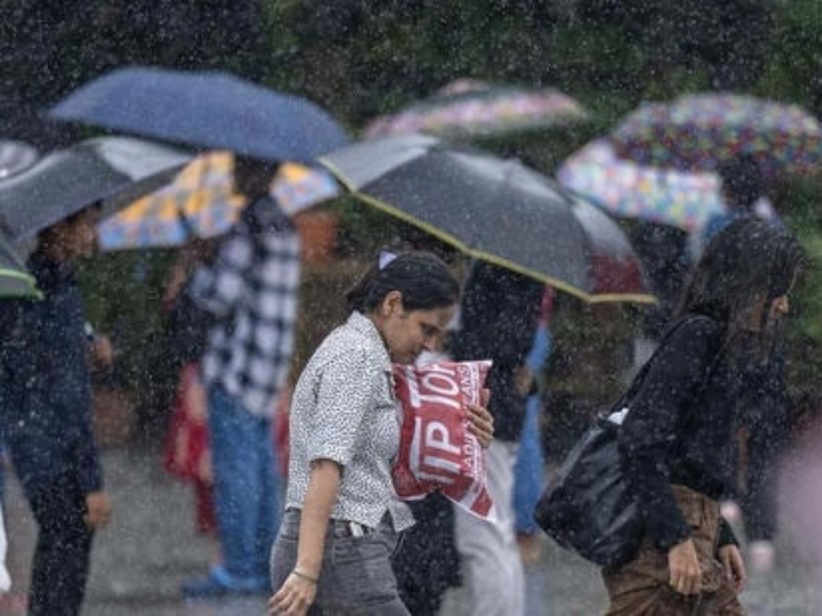 National News- Red Alert Sounded in Mumbai, Thane as Torrential Rain Triggers Waterlogging and Landslide