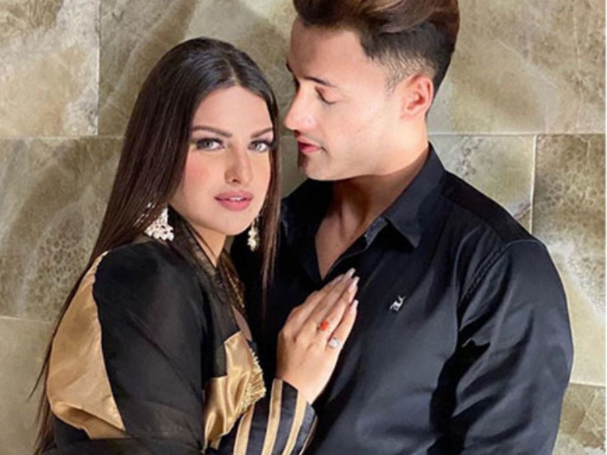 From Sidharth Shukla- Shehnaz Gill to Karan Kundrra- Tejasswi Prakash: 6 Bigg Boss Couples Who Went Viral for Their Love Stories