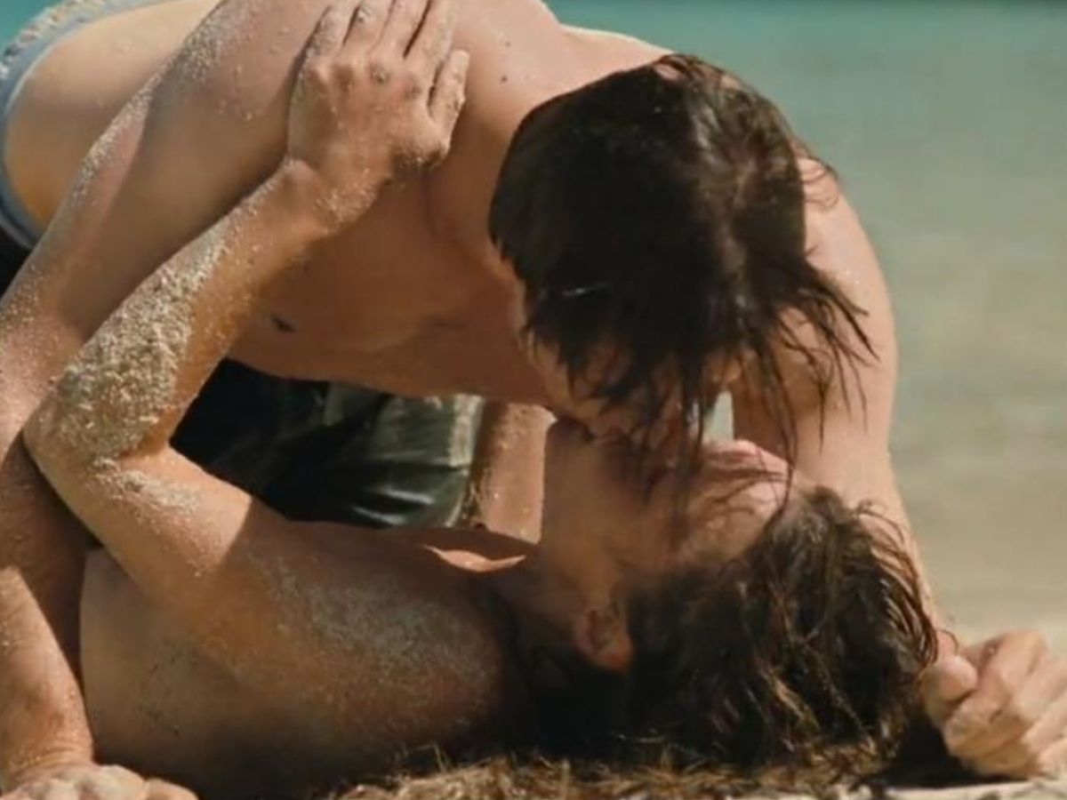 Fall For Me Bold Scenes