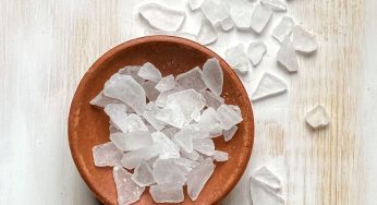 Camphor in Aarti and Hindu Rituals: Tradition, Symbolism, and Health Benefits