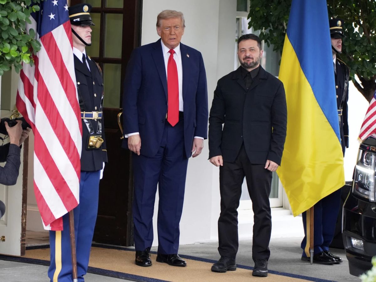 Urainian President Volodymyr Zelensky reached the White House. He was welcomed by President Trump upon arrival. Photo/X.