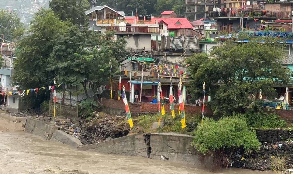 Himachal Pradesh floods: Beas River damages Kullu's Tibetan Colony security wall, threatens nearby areas