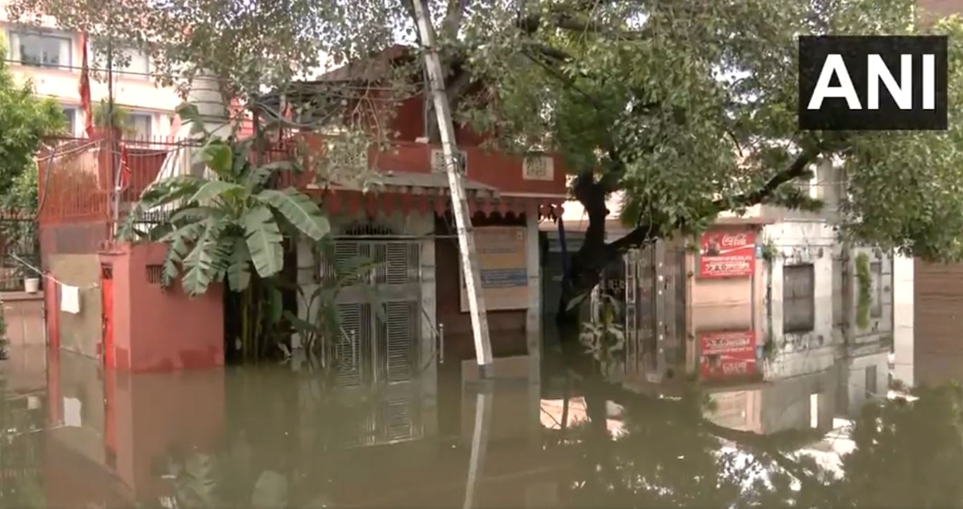Delhi: Yamuna water submerges Shree Swaminarayan Mandir in Civil Lines