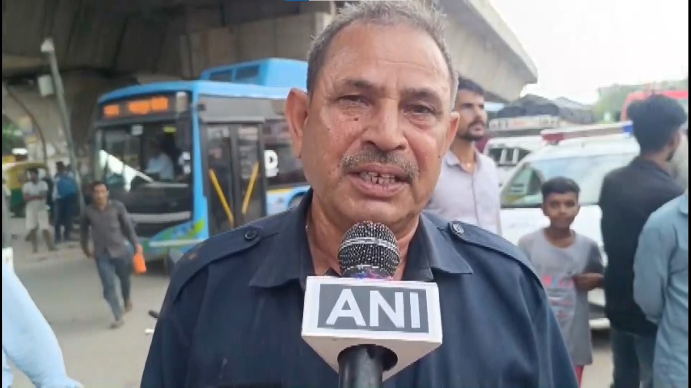 Vacant multi-storey building collapses in Delhi's Badarpur, power supply hit