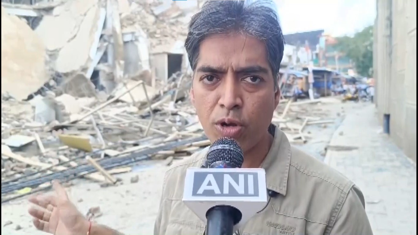 Vacant multi-storey building collapses in Delhi's Badarpur, power supply hit