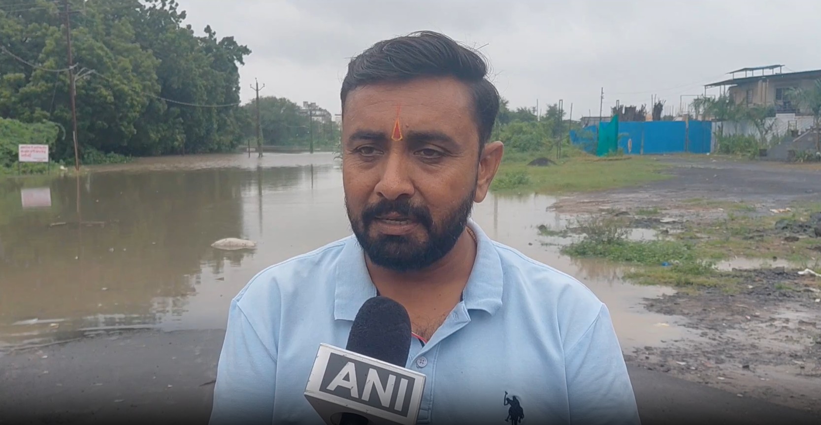 gujarat-residents-in-vadodaras-vadsar-area-stranded-owing-to-heavy-rains-municipal-corporation-provides-relief-materials20250907234108 Gujarat: Residents in Vadodara's Vadsar area stranded owing to heavy rains, municipal corporation provides relief materials