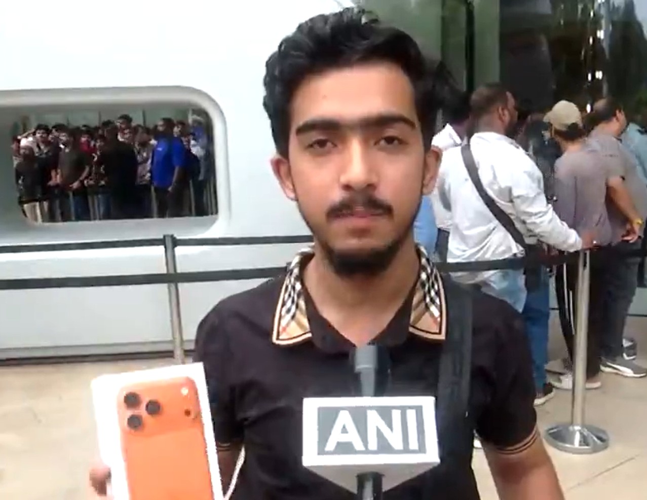 iphone-17-series-on-sale-in-india-long-queues-seen-outside-apple-stores-in-mumbai-and-delhi20250919092910 iPhone 17 series on sale in India; long queues seen outside Apple stores in Mumbai and Delhi