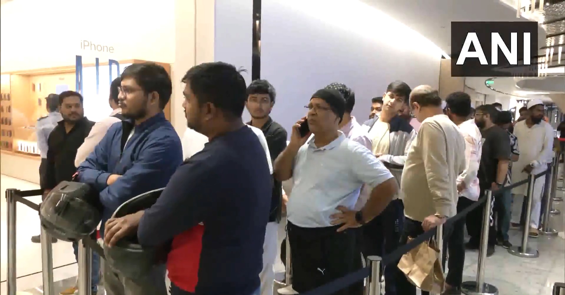 iPhone 17 series sale draws long queues outside Apple stores in Bengaluru