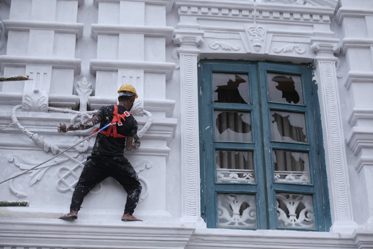 Nepal starts clearing charred vehicles, government buildings as damage assessment continues