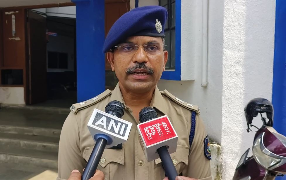 gujarat-50-detained-after-stone-pelting-incident-in-vadodara20250920140047 Gujarat: 50 detained after stone-pelting incident in Vadodara