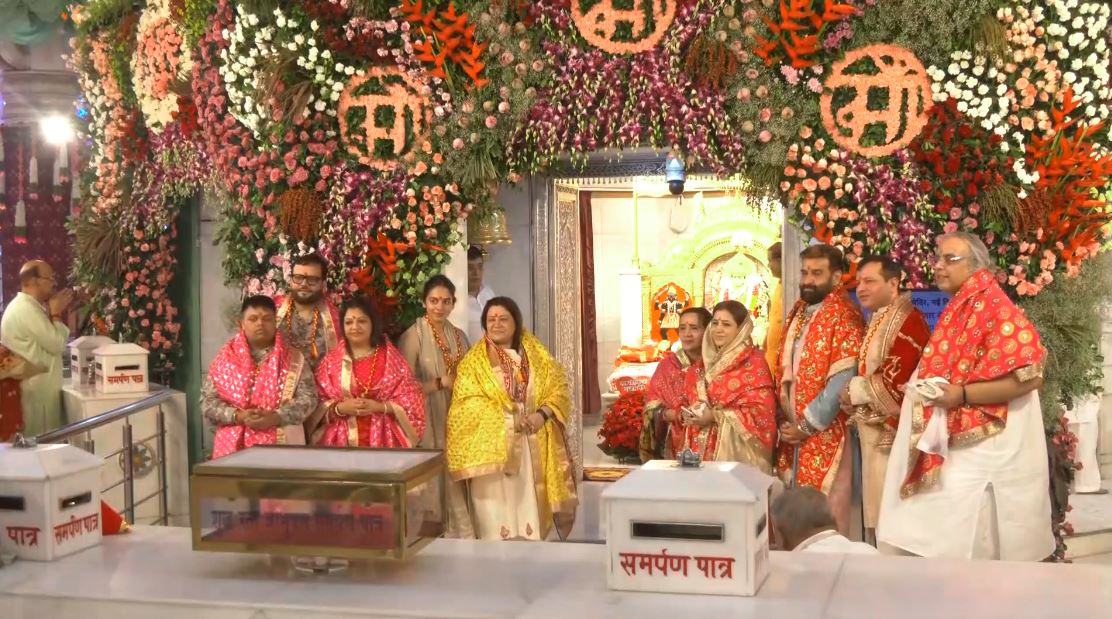 Devotees gather at temples nationwide as Sharadiya Navratri begins