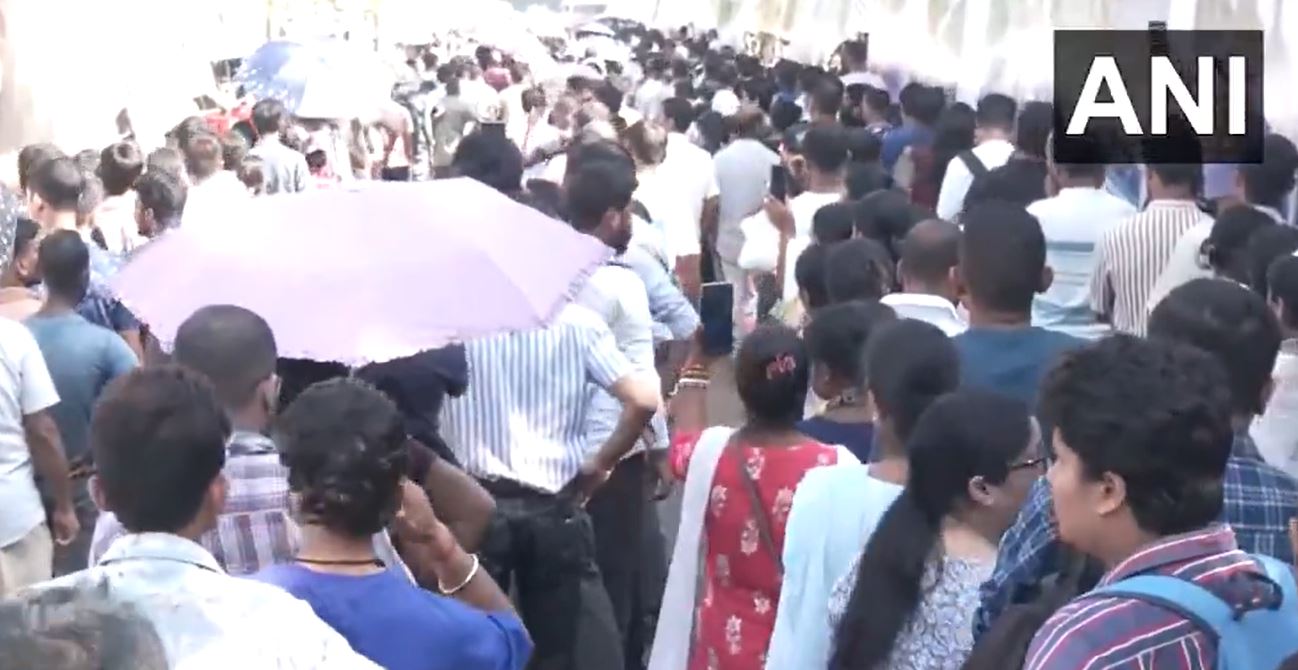 Emotional fans queue up to bid tearful goodbye to Zubeen Garg, one says, "He was loved by all"