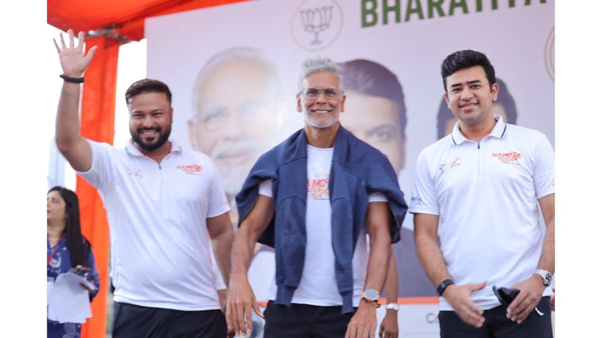 Tajinder Singh Tiwana Leads Historic NaMo Yuva Run on Mumbai’s Coastal Road Promenade to Celebrate PM Modi Ji’s 75th Birthday