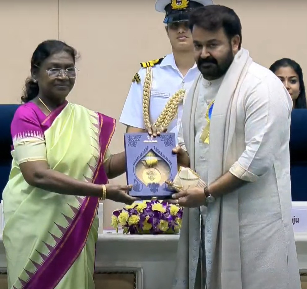 71st National Awards: Mohanlal gets standing ovation as he receives Dadasaheb Phalke Award from President Droupadi Murmu