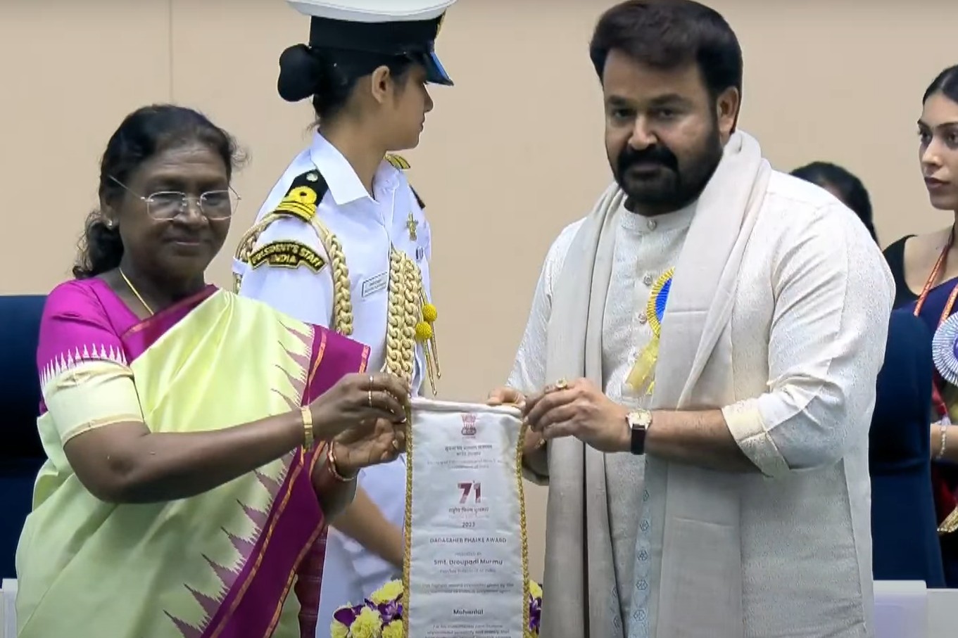 71st National Awards: Mohanlal gets standing ovation as he receives Dadasaheb Phalke Award from President Droupadi Murmu