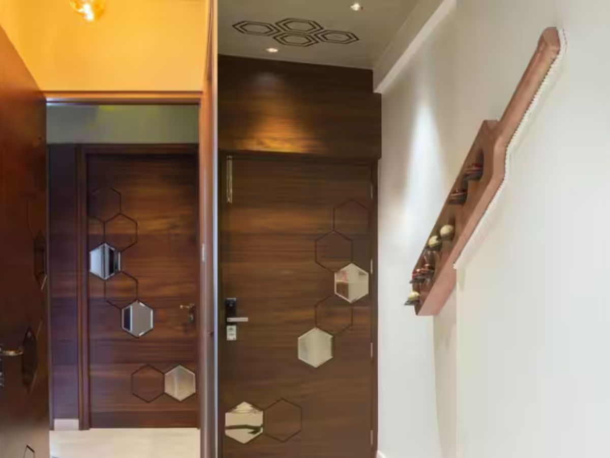 Special Touch at the Entrance