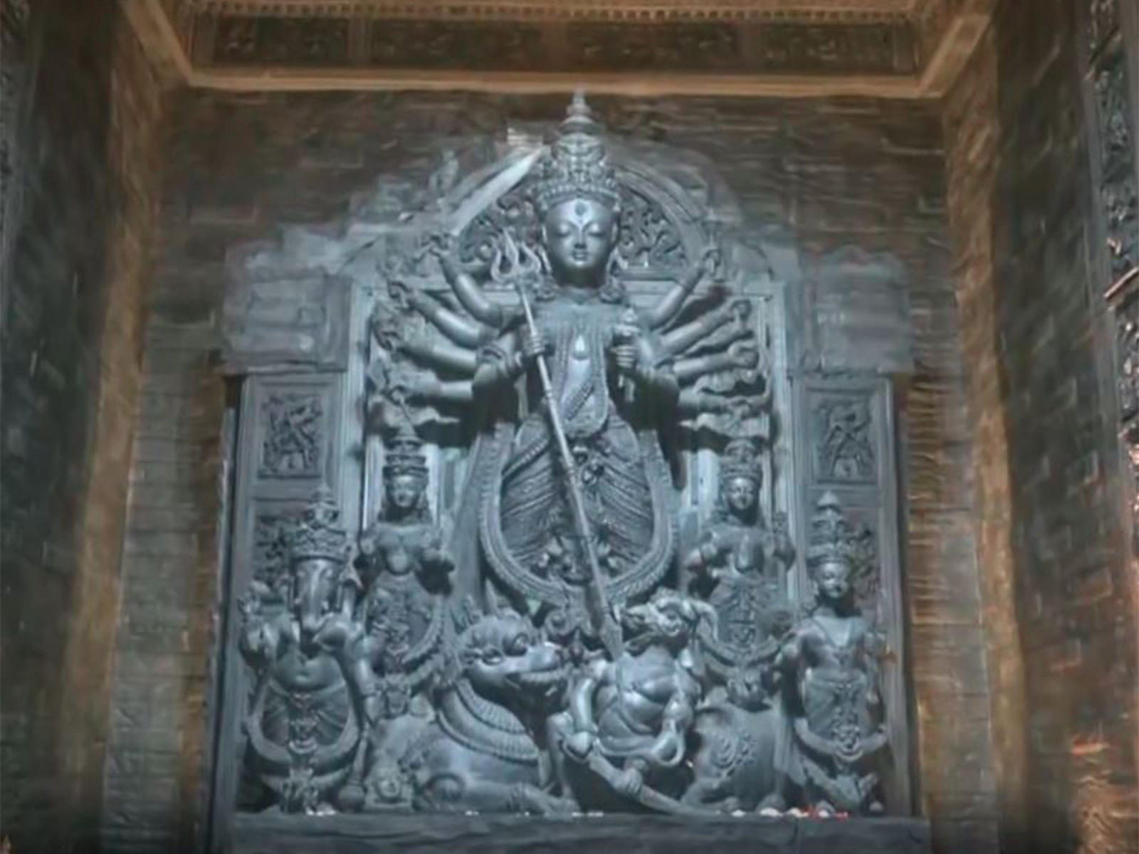 Durga Puja 2025: Kolkata's Tridhara Akalbodhan remembers ancestors with cave art Durga Pandal