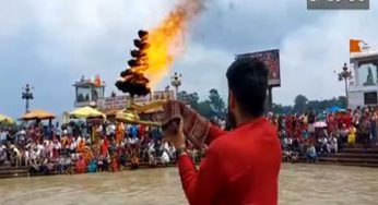 Ganga Aarti performed early in Haridwar temples as Sutak period begins ahead of complete lunar eclipse