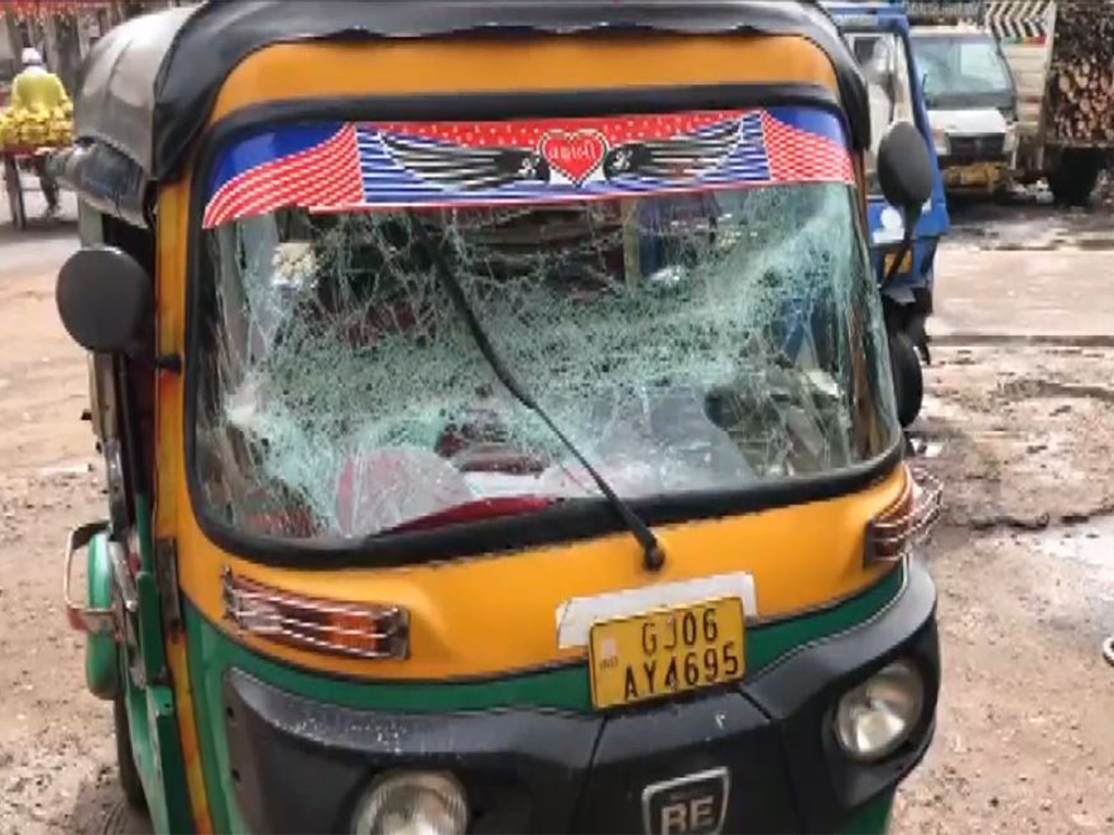 gujarat-50-detained-after-stone-pelting-incident-in-vadodara20250920140047 Gujarat: 50 detained after stone-pelting incident in Vadodara