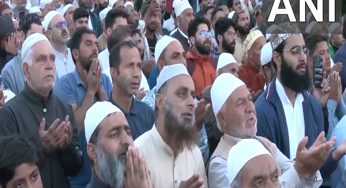 JK celebrates Eid Milad-un-Nabi, People offer prayers at Dargah Hazratbal Shrine in Srinagar