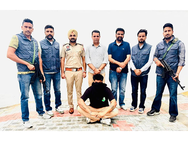 Punjab: Police apprehend Gangster Goldy Brar's associate with five pistols, ten live cartridges