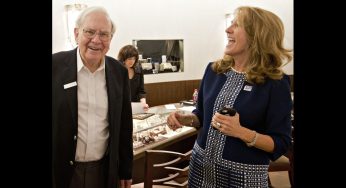 Burgers, Fries, and Hot Fudge Sundaes: The Unusual Diet That Keeps Warren Buffett Healthy at 95!
