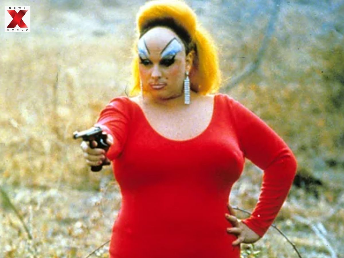 Pink Flamingos (1972)