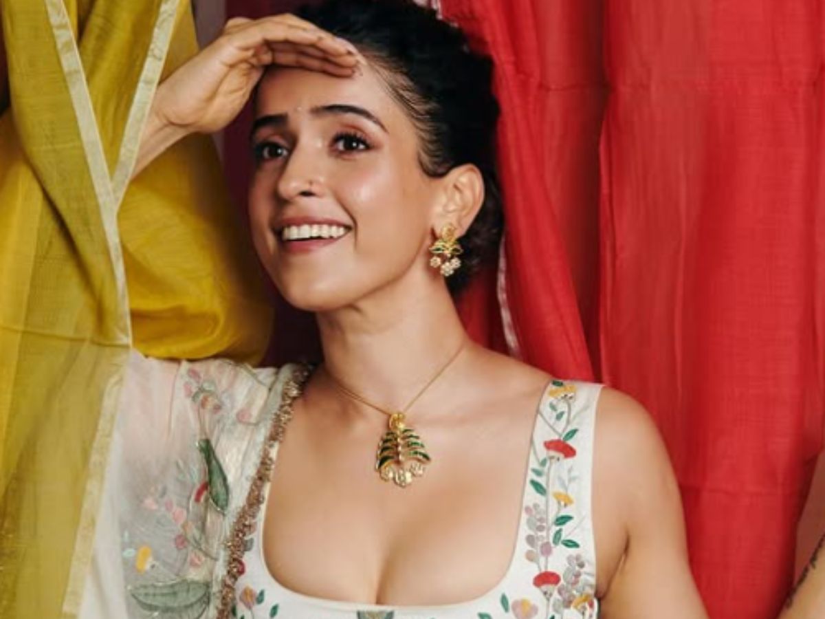 Sanya Malhotra in lehenga (Photo Credit- Photo Credit- https://www.instagram.com/dhruv_dixit_serenity/)