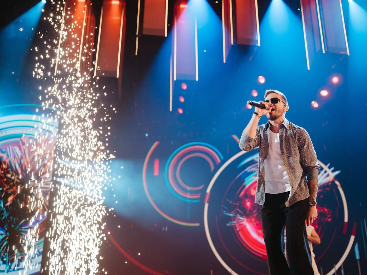 Omar Acedo Ignites the Stage with ‘La Fiesta de la Paz'