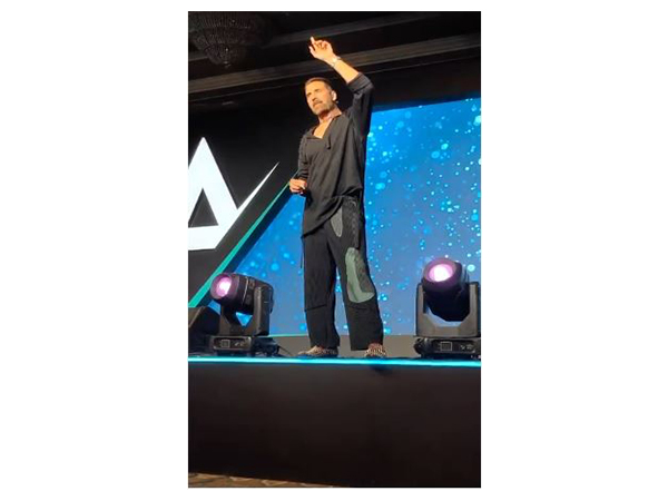 "Jai Mahakal wohi hai asli Khiladi," responds Akshay Kumar when fans chant 'Ek Khiladi Sab Pe Bhari'