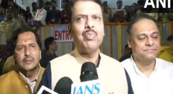 "Little sadness that Bappa is leaving": Maharashtra CM, DyCM shower flowers during Ganpati Visarjan