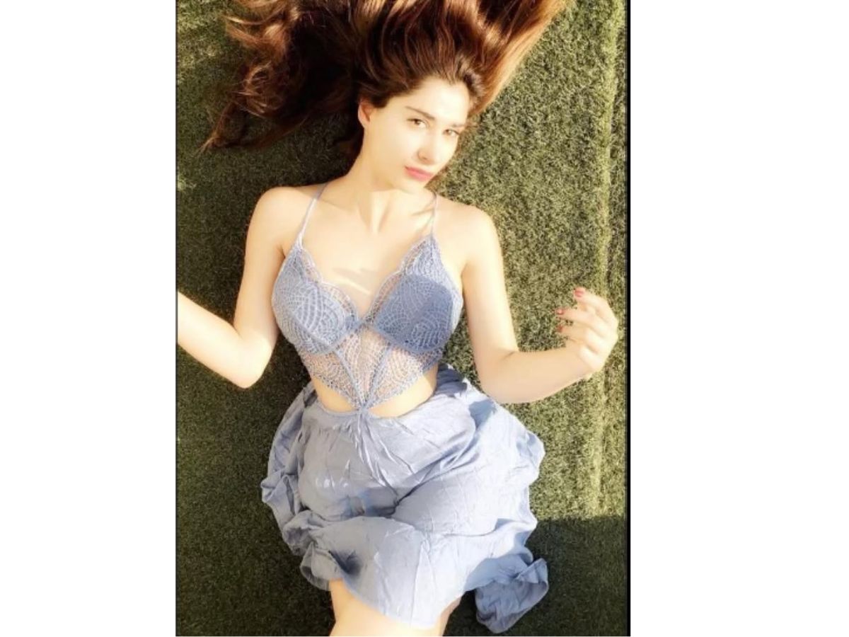 A Strong Fashion Foundation