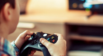 Earn 100k Annually Just By Playing A Chosen Video Game: Reddit User